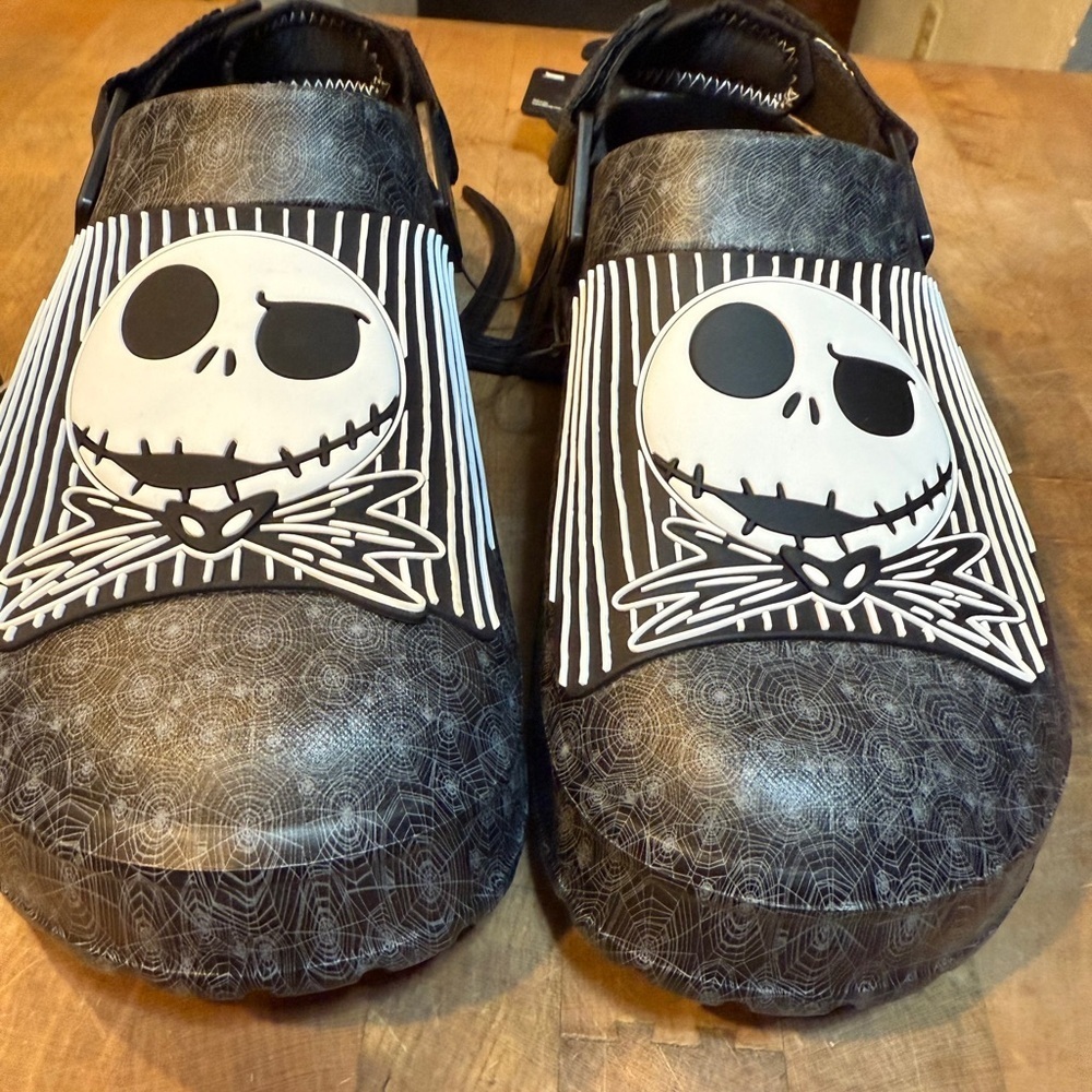 Disney Tim Burtons nightmare before Christmas, clogs, sandals,  NEW Sz 10 /43 - Picture 2 of 13